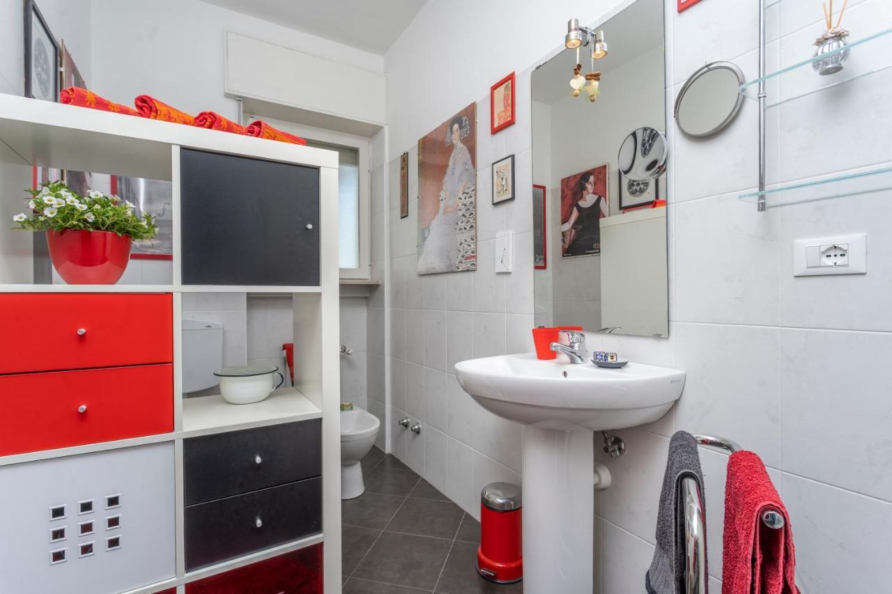 Udine Viale Venezia Huge Red Apartment Extérieur photo