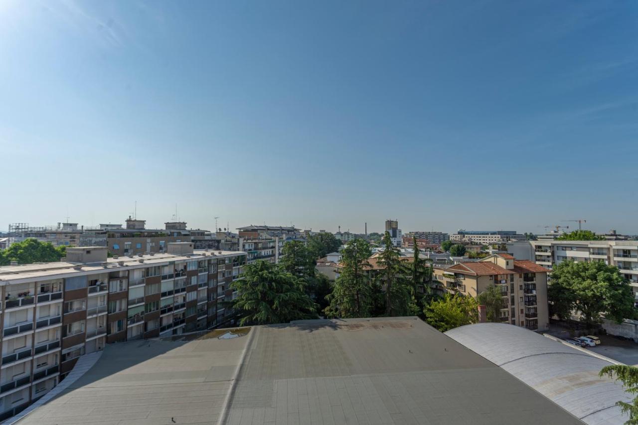 Udine Viale Venezia Huge Red Apartment Extérieur photo